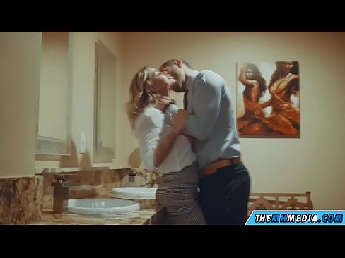 ❤️ Калі грудастая бландынка спакушае цябе ў грамадскім туалете ️ Сэкс у нас ❌